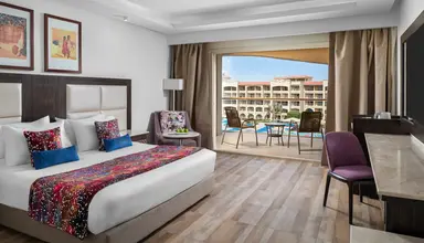 Pickalbatros White Beach Resort