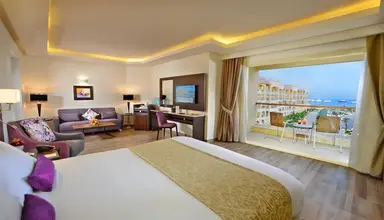 Pickalbatros White Beach Resort