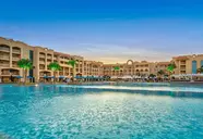 Pickalbatros White Beach Resort
