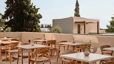 Pierros Verde Private Suites