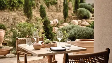 Pierros Verde Private Suites