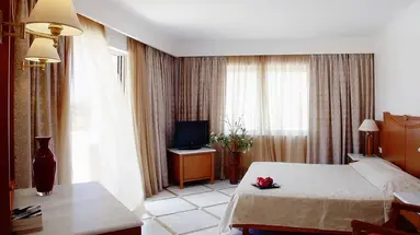 Pilot Beach Resort