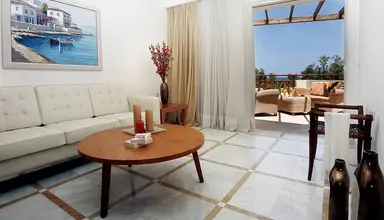 Pilot Beach Resort