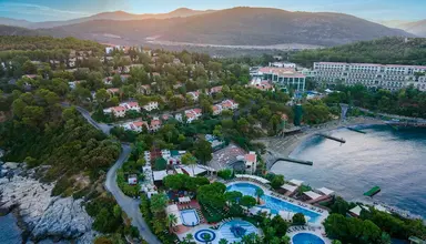 Pine Bay Holiday Resort