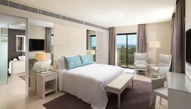 Pine Cliffs Ocean Suites