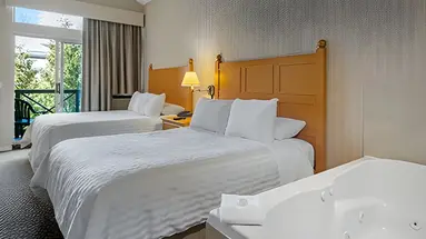 Pinnacle Hotel Whistler