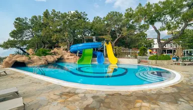 Pirate's Beach Club