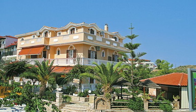 Plaka Beach