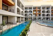 Planos Apartments