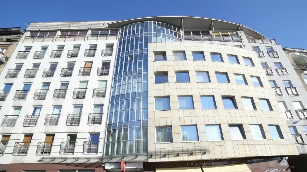 Platinum Palace Apartments