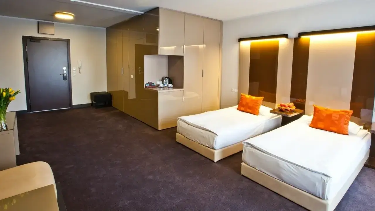 Platinum Palace Apartments