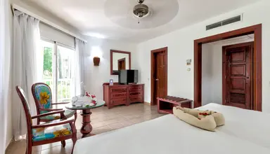 Playa Bachata Resort