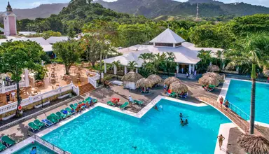 Playa Bachata Resort