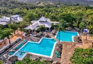 Playa Bachata Resort