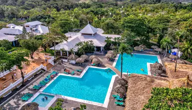 Playa Bachata Resort