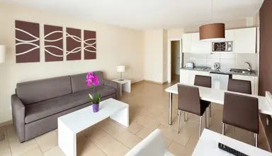 Playa Olid Suites & Apartments
