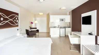 Playa Olid Suites & Apartments