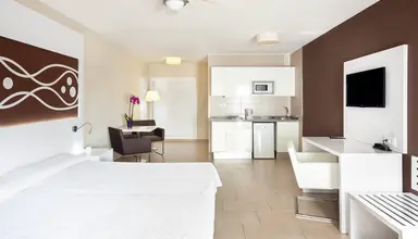 Playa Olid Suites & Apartments