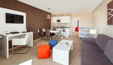 Playa Olid Suites & Apartments