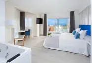 Playa Olid Suites & Apartments