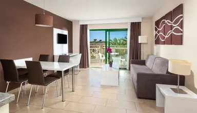 Playa Olid Suites & Apartments