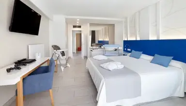 Playa Olid Suites & Apartments