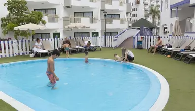 Playa Olid Suites & Apartments