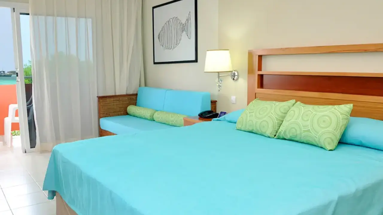 Playa Paraiso Resort & Suite