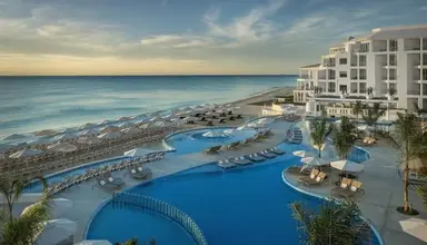 Playacar Palace