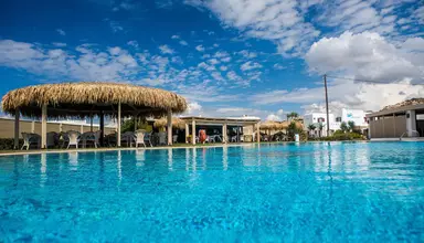Plaza Beach (Plaka)