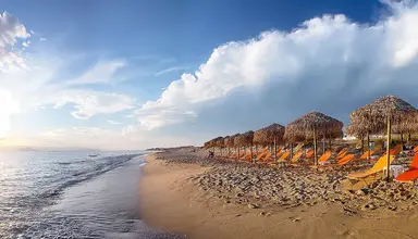 Plaza Beach (Plaka)