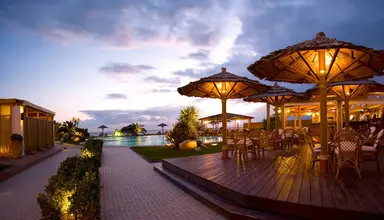 Plaza Beach (Plaka)