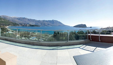 Plaza (Budva)