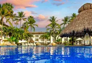 Plaza Pelicanos Club Beach Resort