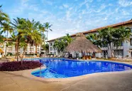 Plaza Pelicanos Club Beach Resort