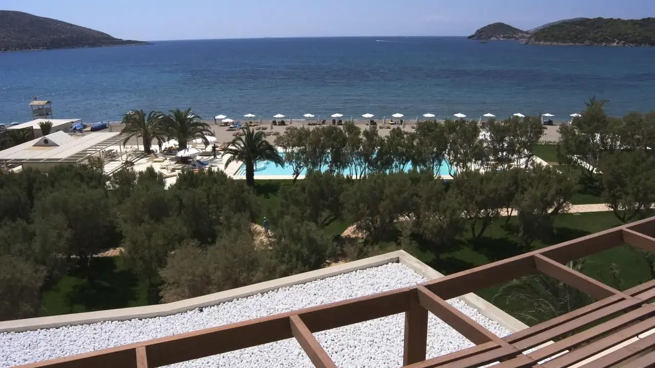 Plaza Resort