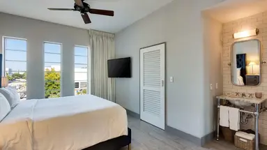 Plymouth Miami Beach