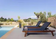 Pnoes Luxury Suites