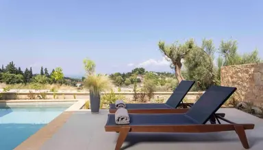 Pnoes Luxury Suites