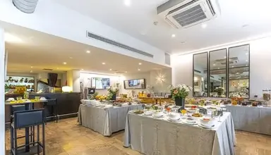 Polis Grand