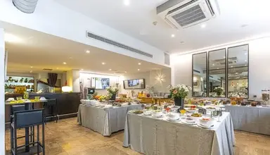 Polis Grand