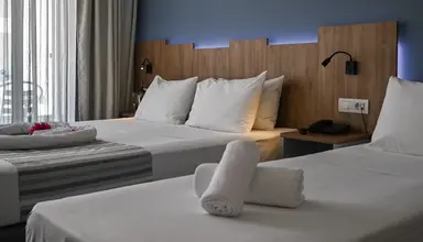 Pollis