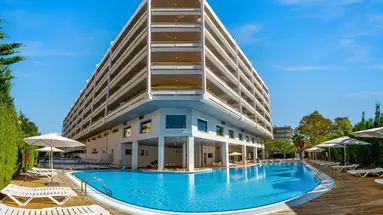 Ponient Pirámide Salou by PortAventura World