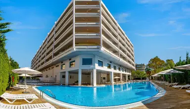 Ponient Pirámide Salou by PortAventura World