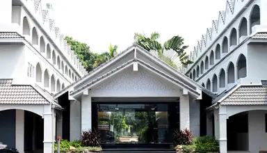 Pooh Beach Resort & Spa