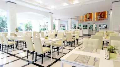 Pooh Beach Resort & Spa