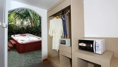 Pooh Beach Resort & Spa