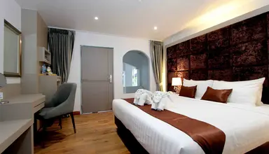 Pooh Beach Resort & Spa
