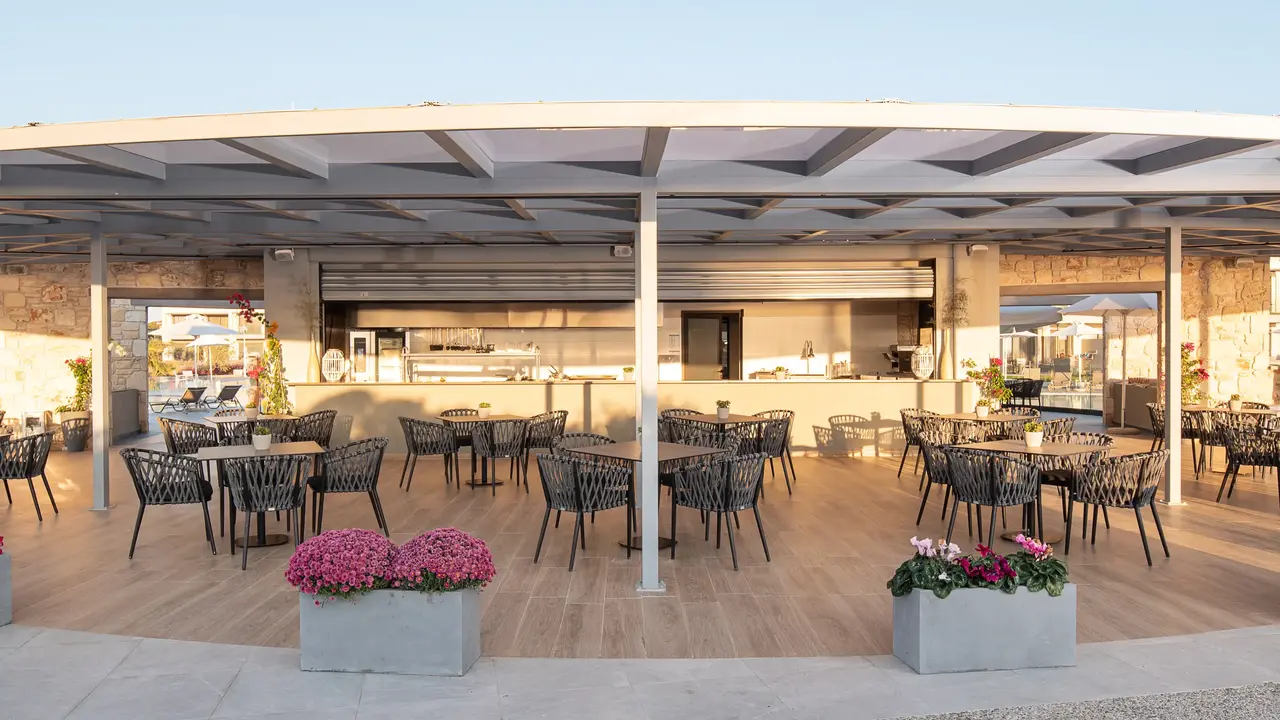 Portes Lithos Luxury Resort