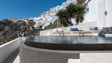 Porto Fira Suites